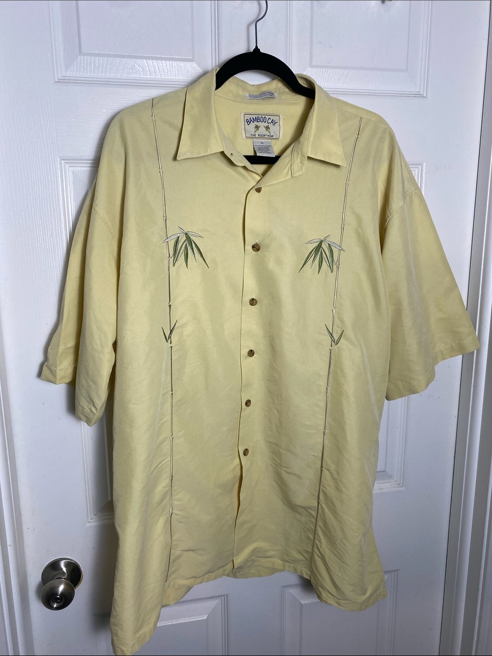 Bamboo Cay embroidered yellow short-sleeve resort shirt size XL